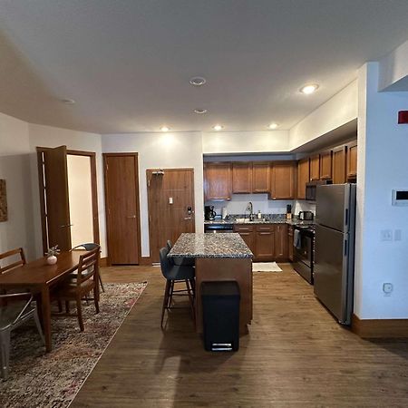 2Br Suite At The Grand Castle Pool Gym & Parking Grandville Buitenkant foto