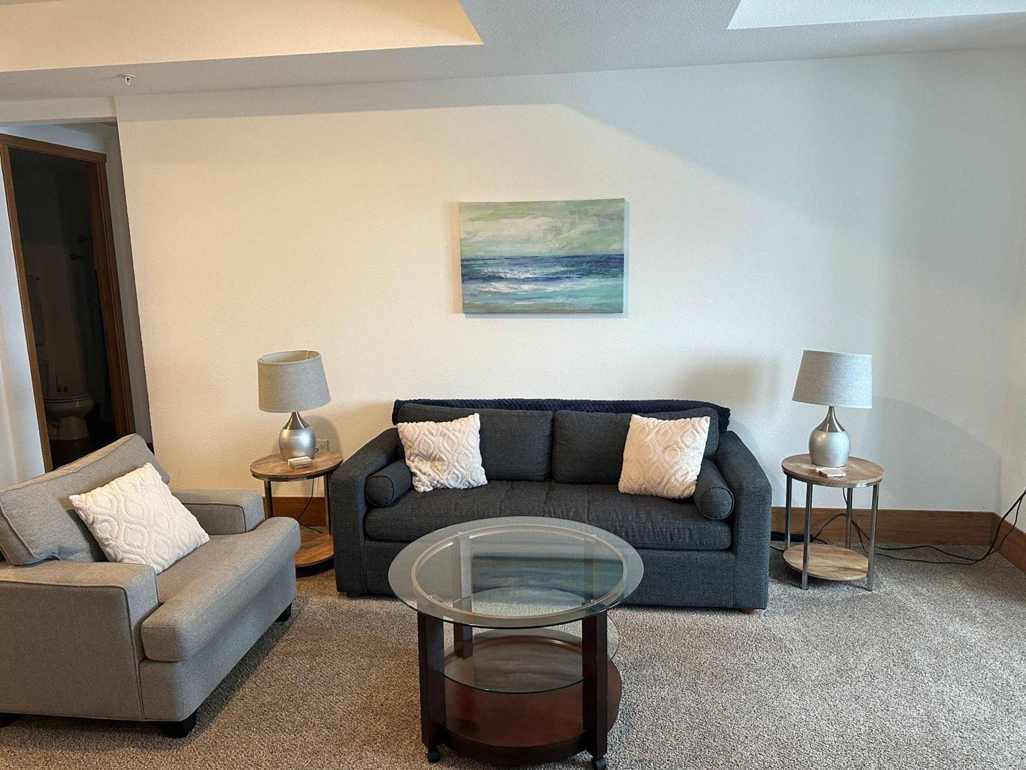2Br Suite At The Grand Castle Pool Gym & Parking Grandville Buitenkant foto